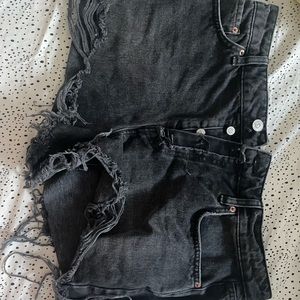 ✨ BDG SUPER HIGH WAISTED BLACK DENIM SHORTS ✨